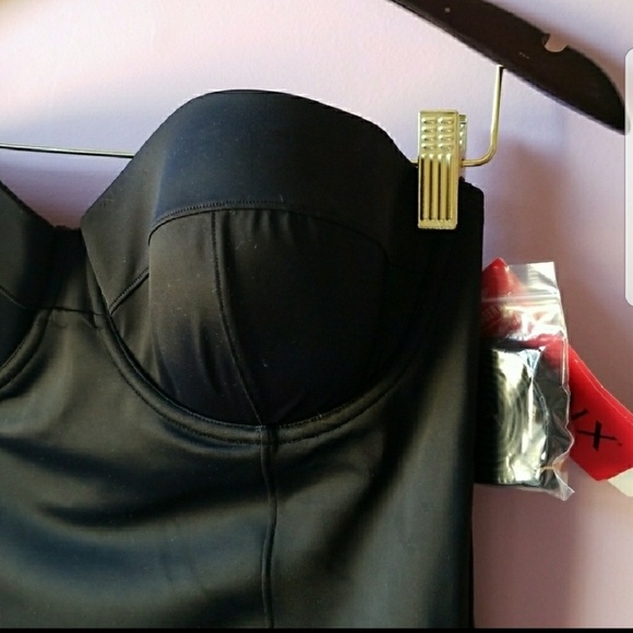 SPANX Jet Black Dresskini Swim Top (No Bottoms) - Picture 4 of 8